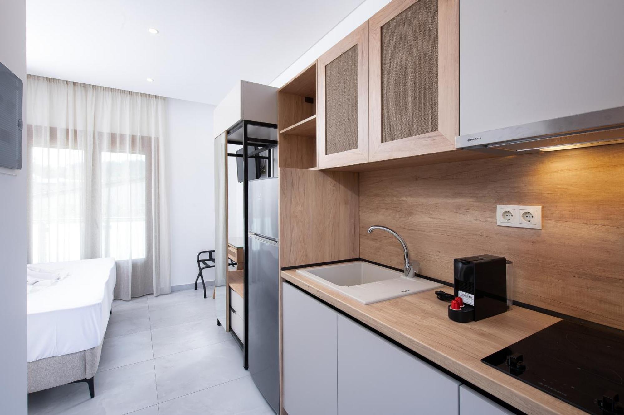 Olivento Beach Front Suites Potos Exterior foto